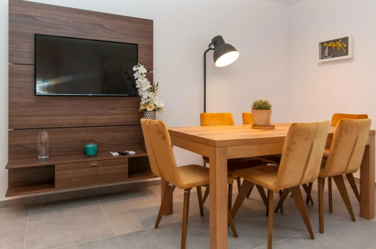 شقة مالي لوشينغْ Villa Tina كرواتيا